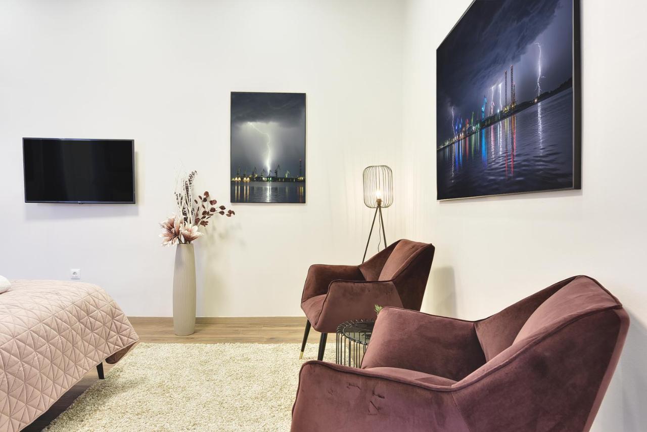 D&A Central Luxury Apartments With Free Parking Pula Dış mekan fotoğraf