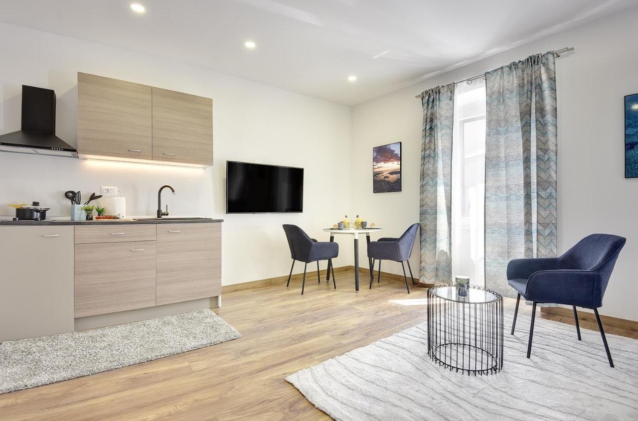 D&A Central Luxury Apartments With Free Parking Pula Dış mekan fotoğraf
